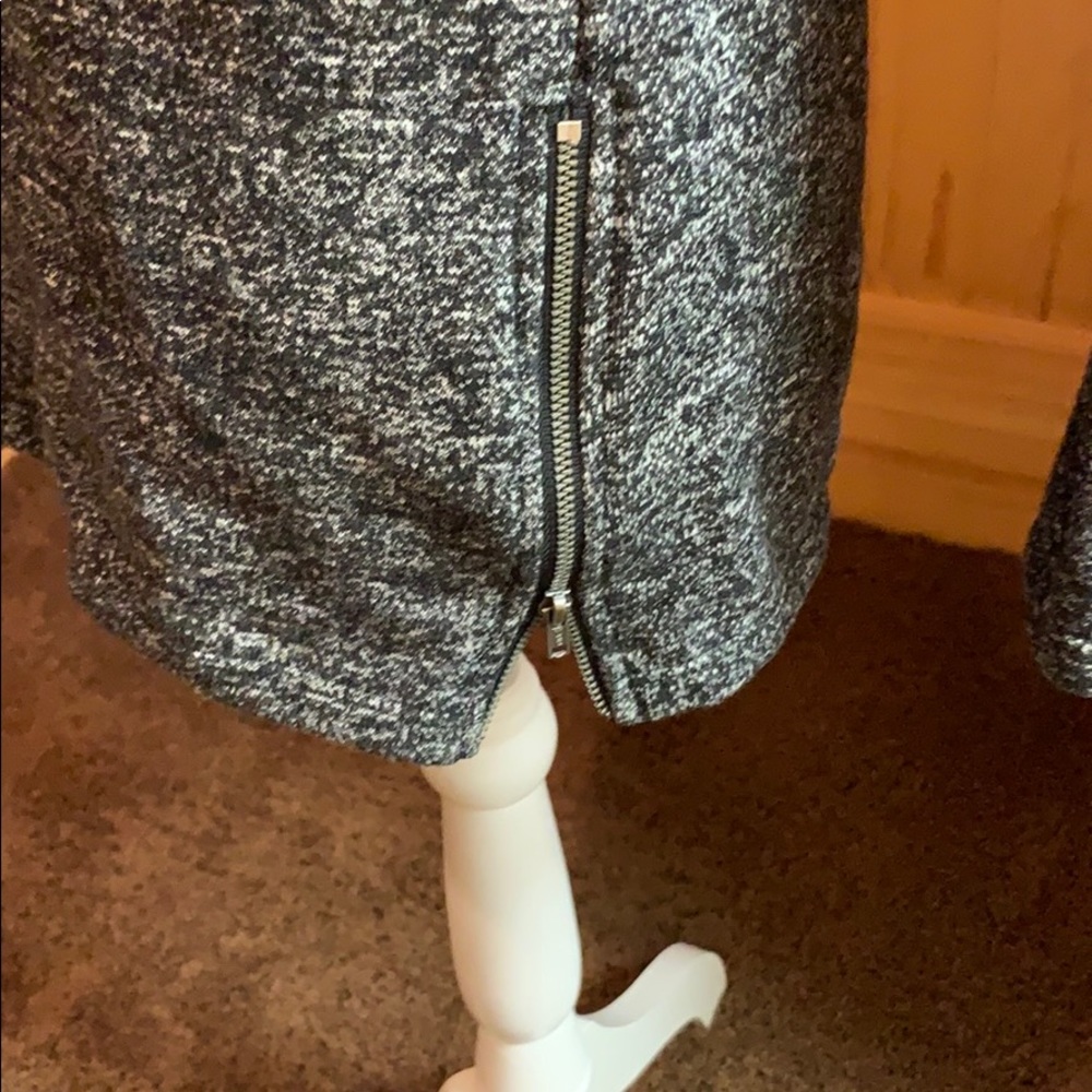 Fabletics Sweatshirt - image 3